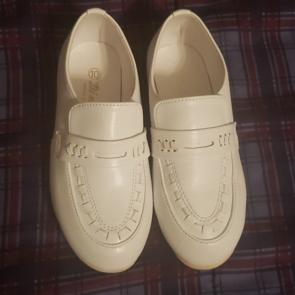 Dress shoes